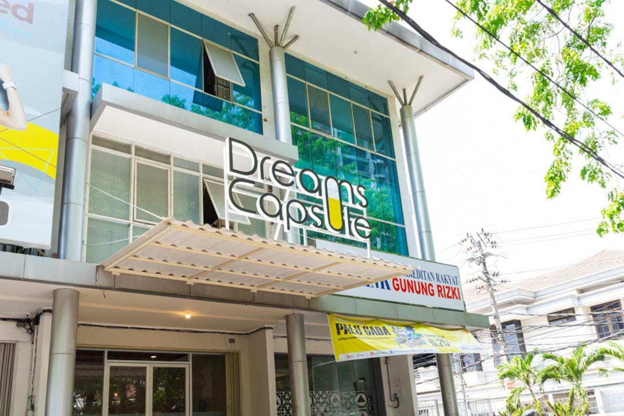 Reddoorz Hostel @ Di Panjaitan Simpang Lima Semarang Zewnętrze zdjęcie
